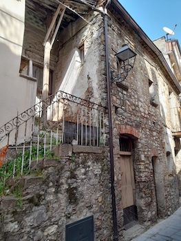 Francavilla Via Roma vecchia abitazione oggi pericolante